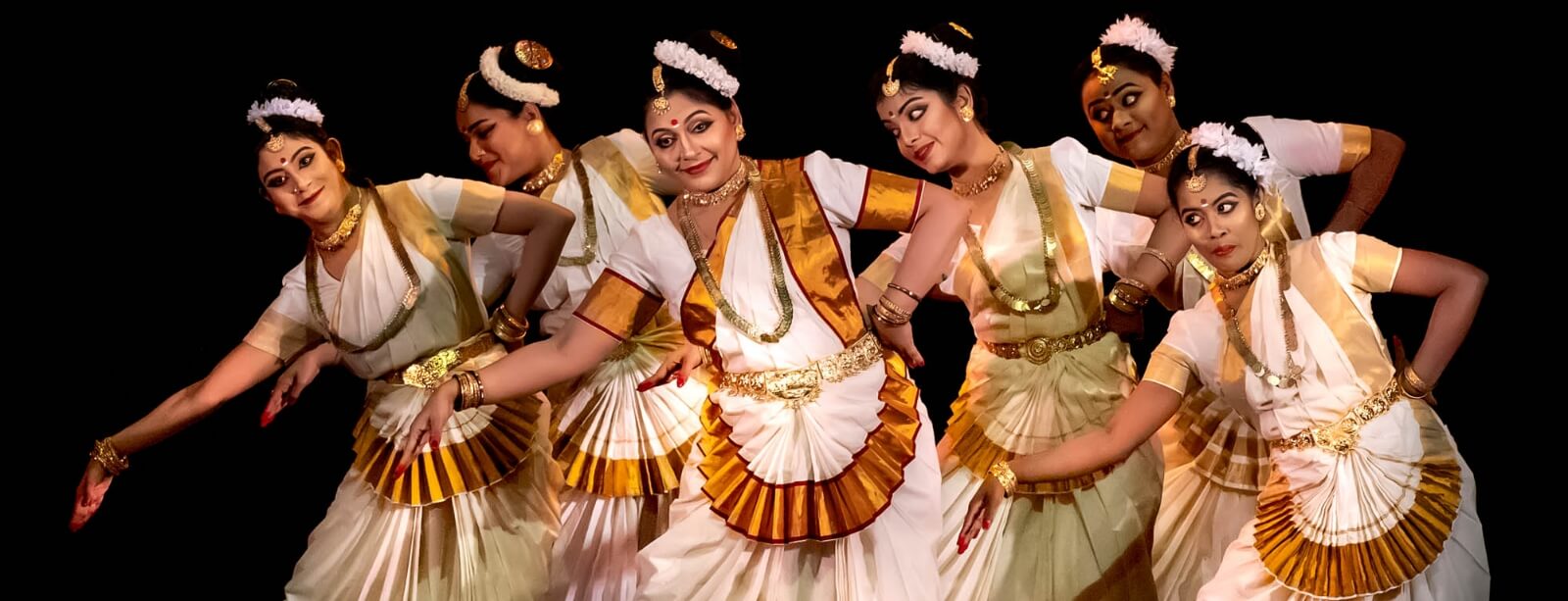 mohiniattam-bg